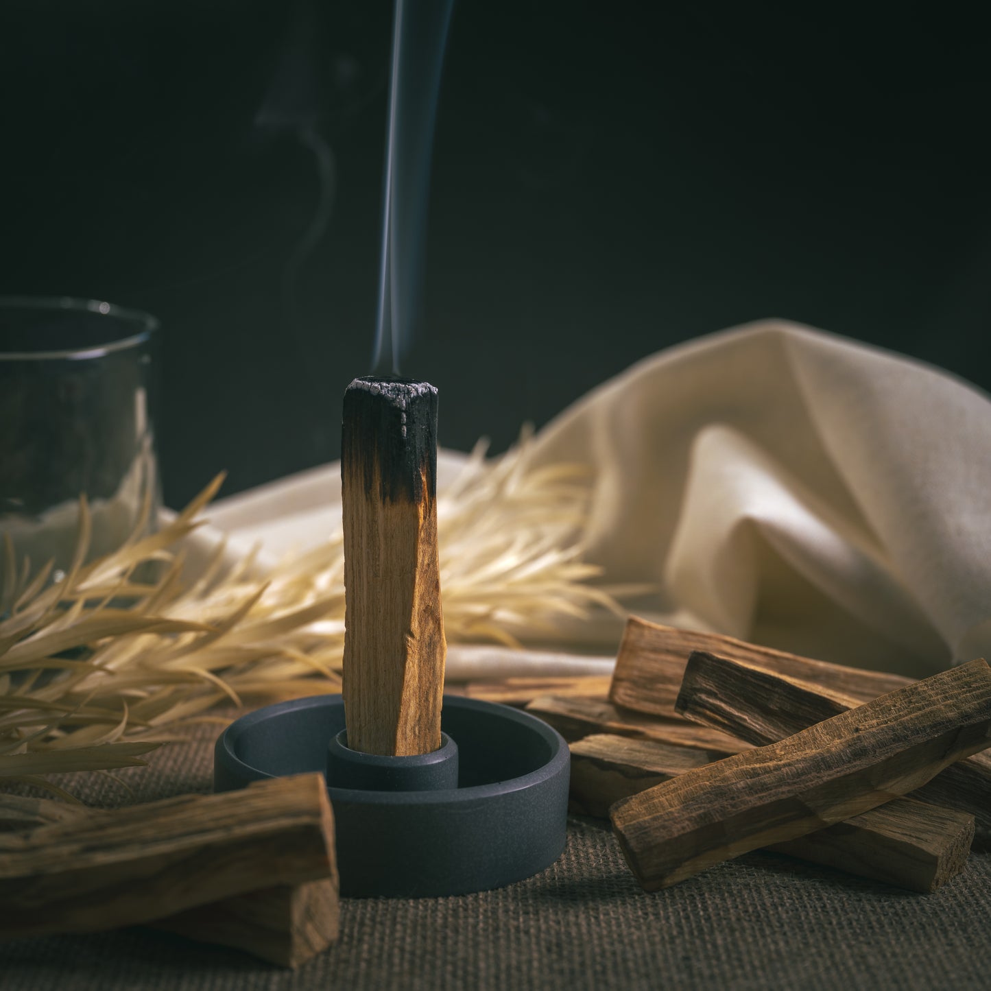 8 Palo Santo + Quemador
